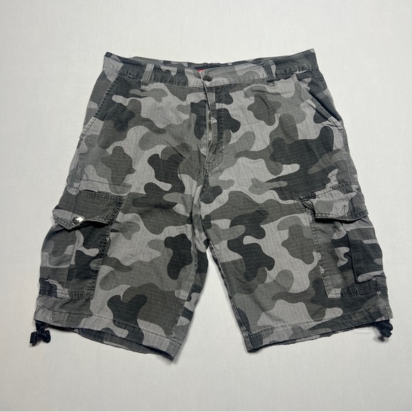 Southpole Baggy Camo Cargo Shorts Men’s Size 34 Grey Black Skater Hip Hop Y2K - Picture 1 of 9